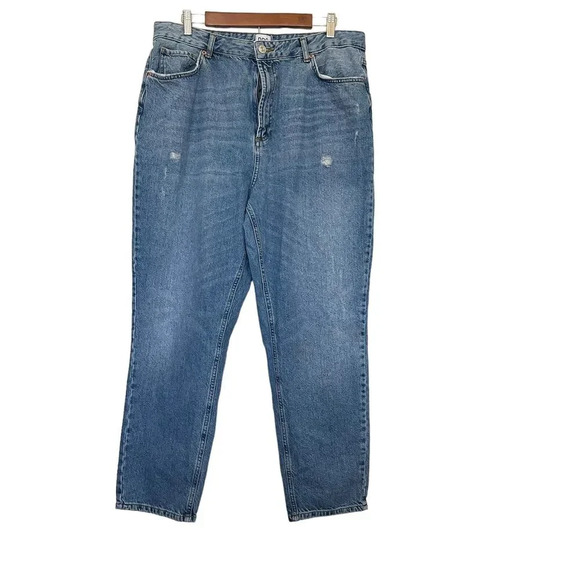 Urban Outfitters BDG High Rise Distressed Mom Jeans Size 34 - Picture 6 of 6